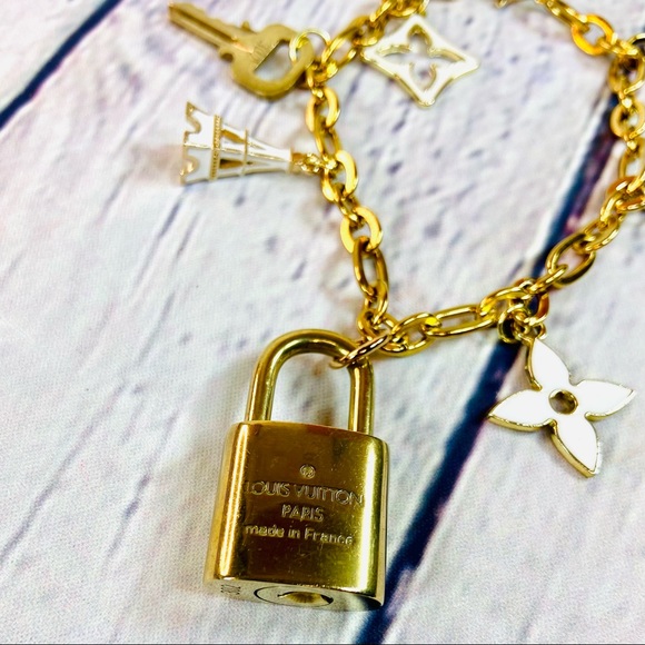 Louis Vuitton lock and key bracelet handmade - Picture 5 of 6